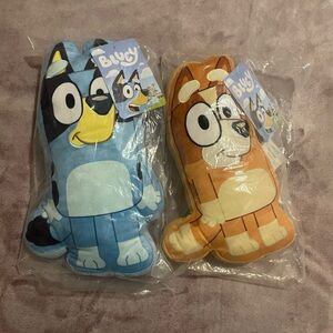 NWT Bluey & Bingo Shaped Decorative Pillows